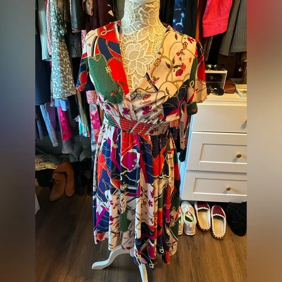 AQUA NWT Beautiful scarf print dress - Brand Aqua, Bloomingdales exclusive - Picture 3 of 4